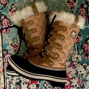 Sorel Women’s Joan of Arctic Boots